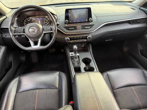 2021 Nissan Altima 2.5 SR