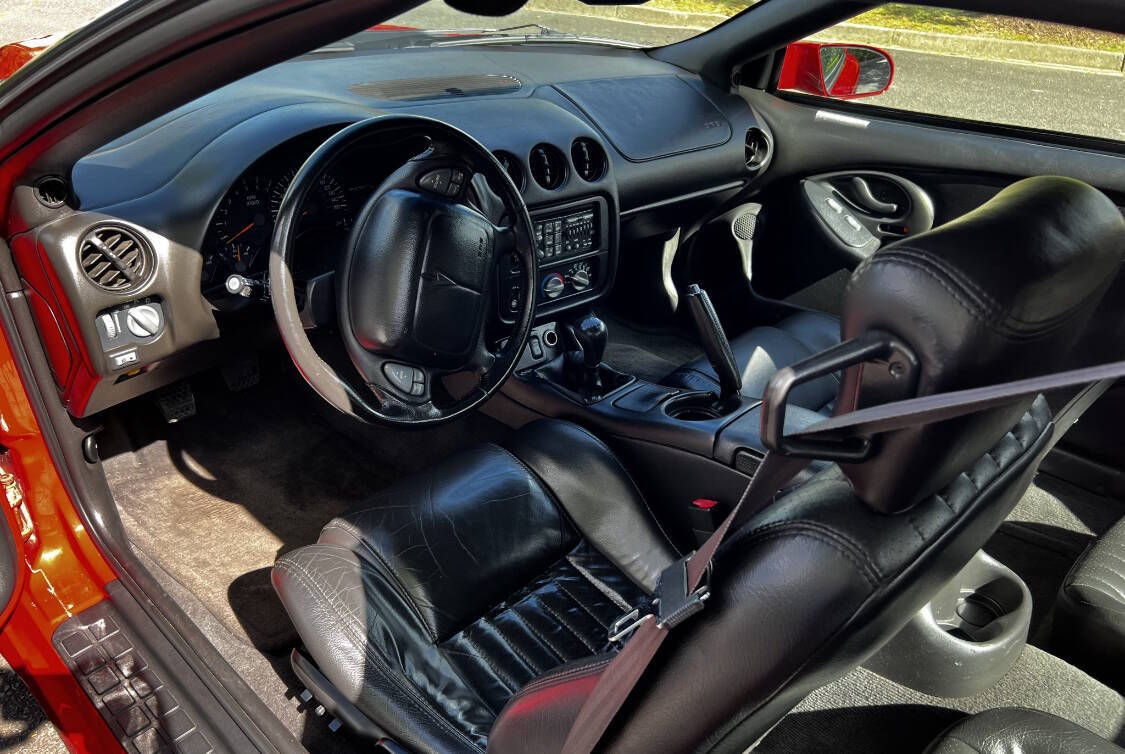 2000 Pontiac Firebird 5