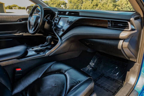 2020 Toyota Camry Hybrid LE