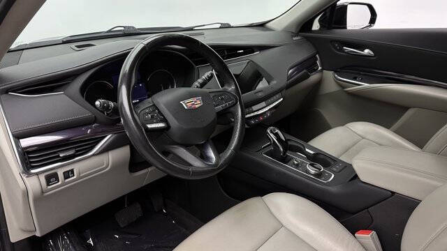 2021 Cadillac XT4 Luxury