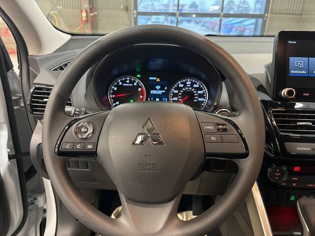 2025 Mitsubishi Eclipse Cross LE