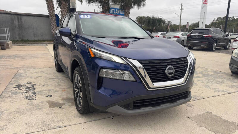 2023 Nissan Rogue SV's photo