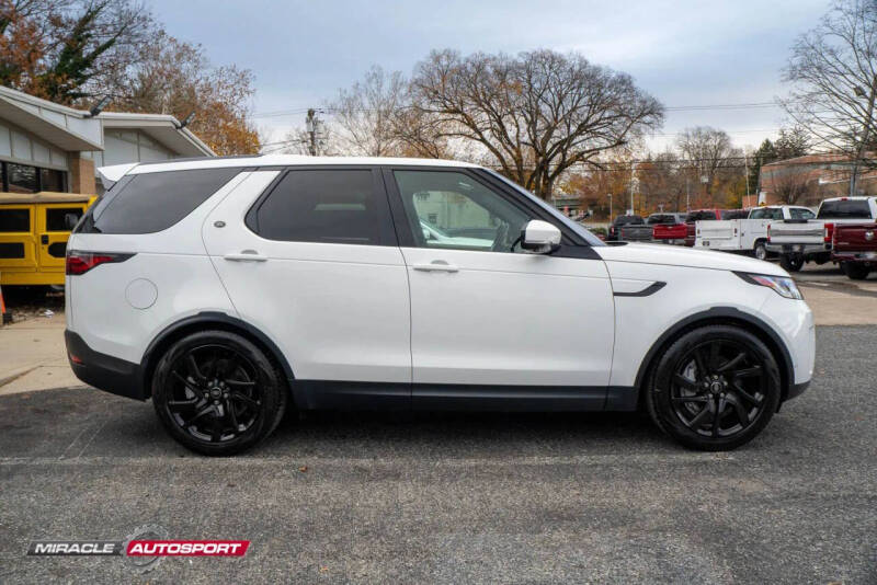 2022 Land Rover Discovery P300 S