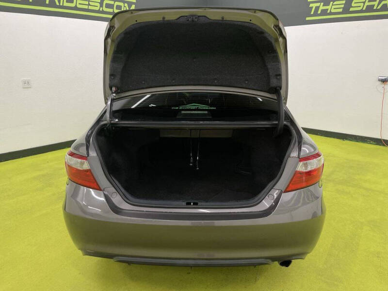 2017 Toyota Camry SE