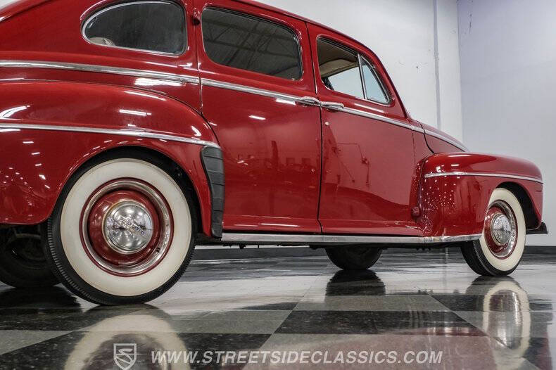 1948 Ford Deluxe