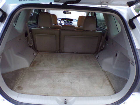 2013 Toyota Prius v Five