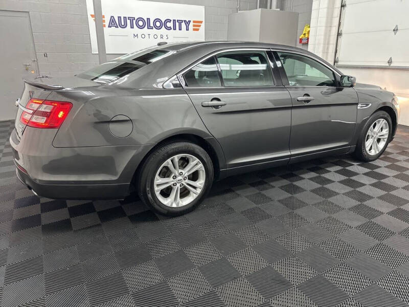 2018 Ford Taurus SEL