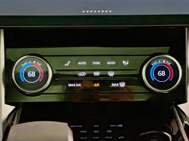 2023 Land Rover Range Rover P530 SE