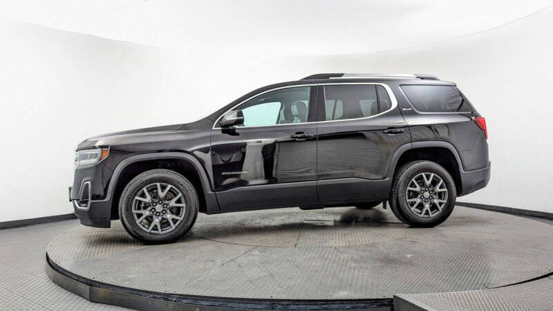 2023 GMC Acadia SLT