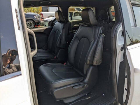 2025 Chrysler Pacifica Plug-In Hybrid