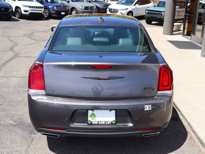 2022 Chrysler 300 S V6