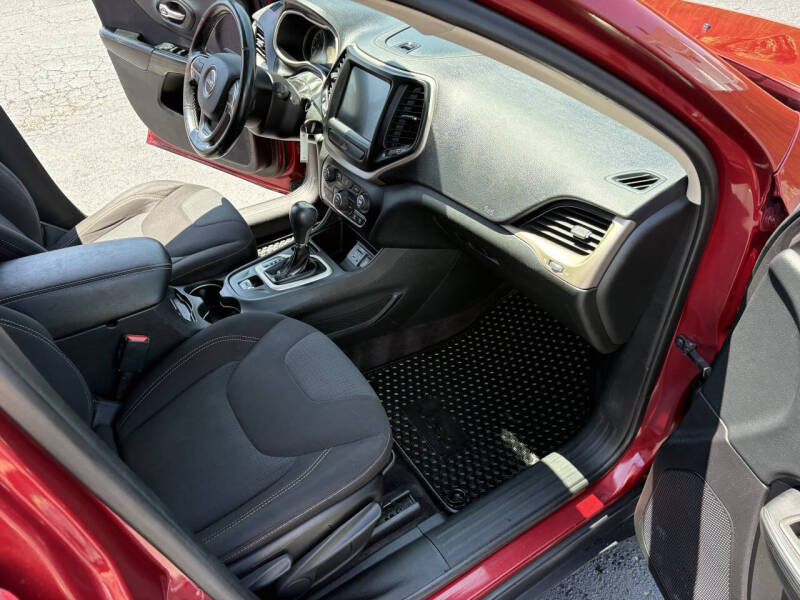 2016 Jeep Cherokee Latitude Altitude