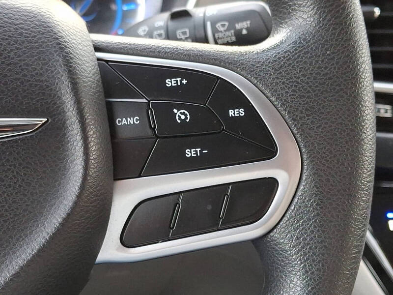 2017 Chrysler Pacifica Hybrid Touring Plus