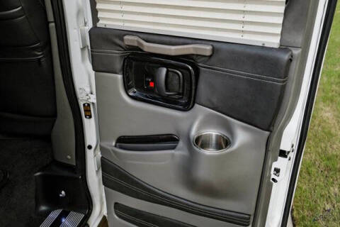 2023 Chevrolet Express 2500