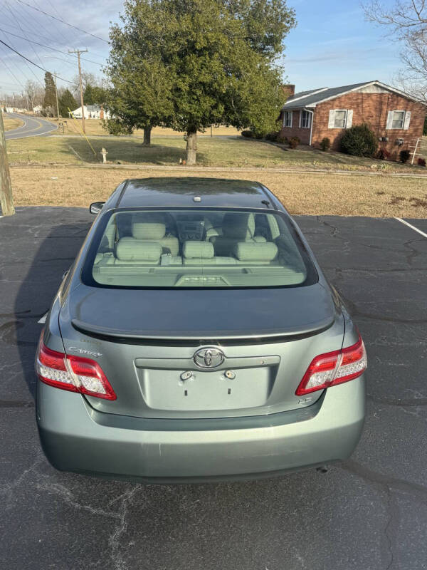 2011 Toyota Camry LE