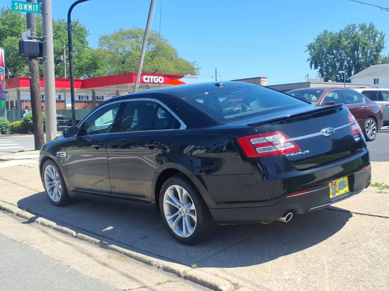 2013 Ford Taurus SEL
