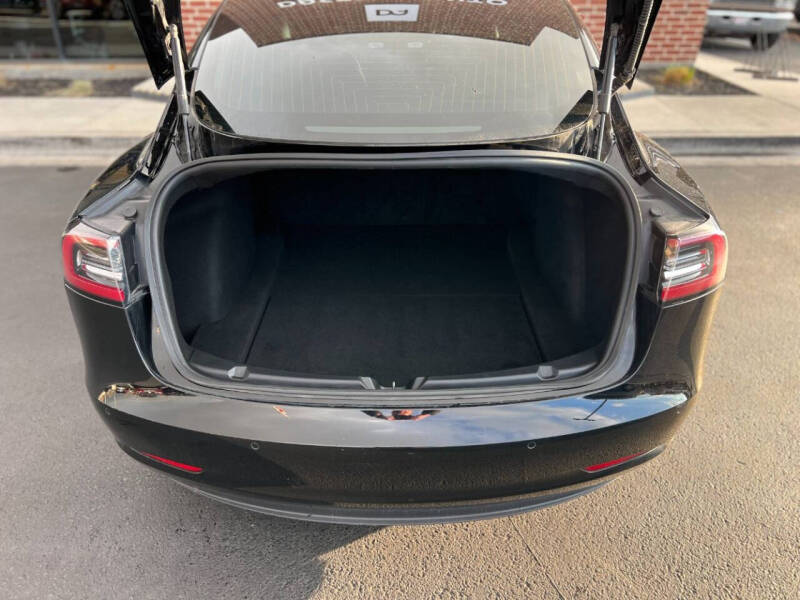 2020 Tesla Model 3 Standard Range Plus