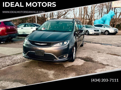 2017 Chrysler Pacifica Touring-L