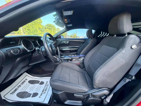 2017 Ford Mustang V6