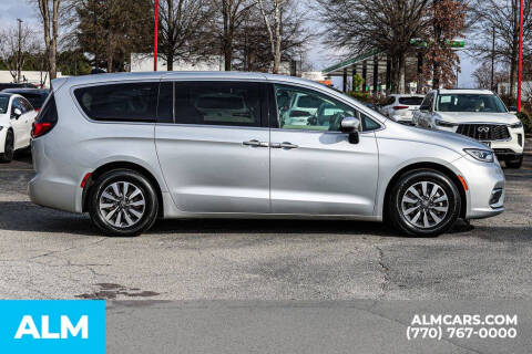 2023 Chrysler Pacifica Plug-In Hybrid Touring L