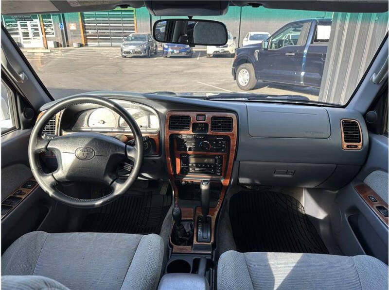 2000 Toyota 4Runner SR5