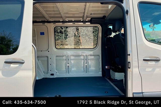 2025 Mercedes-Benz Sprinter