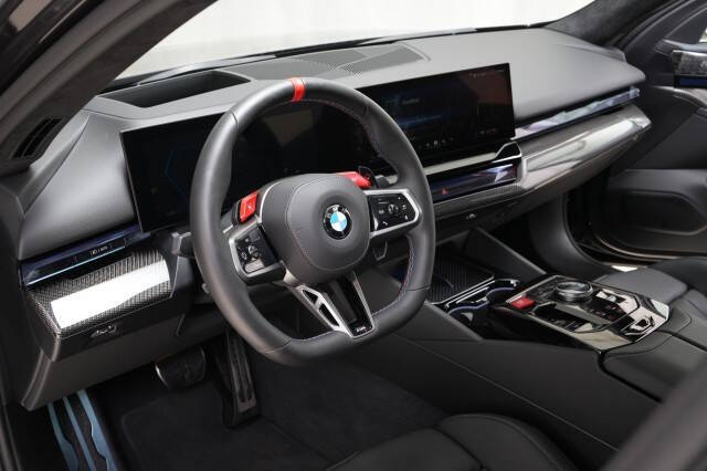 2025 BMW M5
