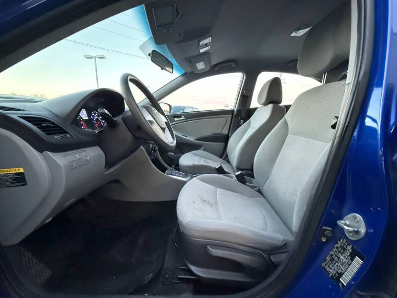 2012 Hyundai Accent GLS