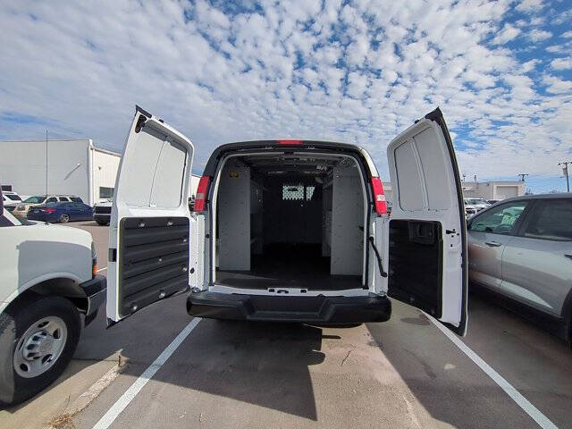 2025 Chevrolet Express 2500