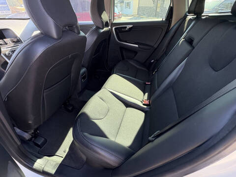 2015 Volvo XC60 T5 Drive-E