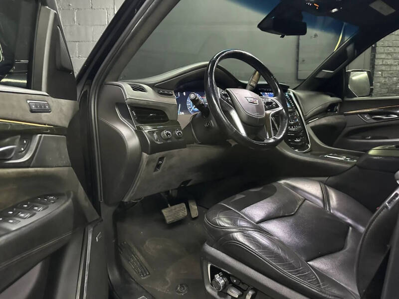 2019 Cadillac Escalade ESV Platinum