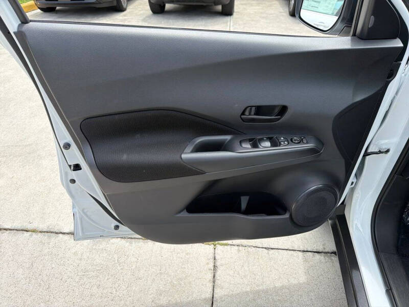 2025 Nissan Kicks Play S