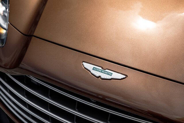 2025 Aston Martin DBX 707