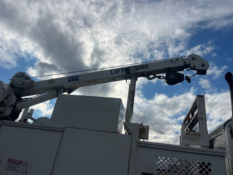 2013 Freightliner 108 SD