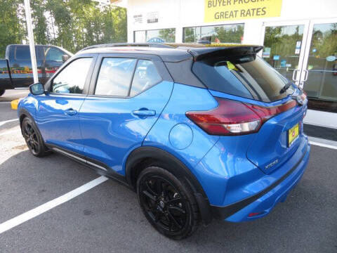 2023 Nissan Kicks SR