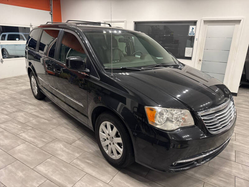 2013 Chrysler Town and Country Touring