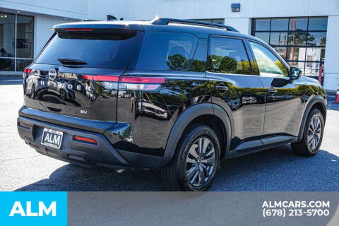 2024 Nissan Pathfinder SV