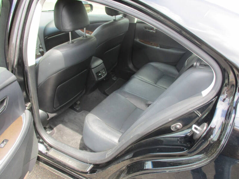 2011 Lexus ES 350 photo 8