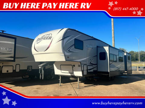2019 Crossroads Pioneer-BH PI322 for sale at BUY HERE PAY HERE RV in Burleson TX