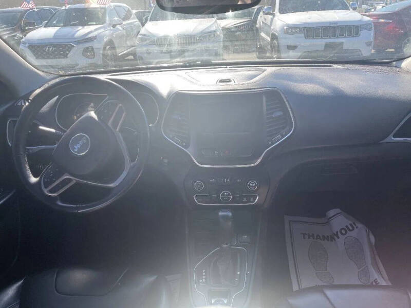 2019 Jeep Cherokee Latitude Plus