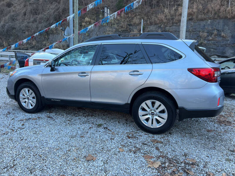 2015 Subaru Outback Premium's photo