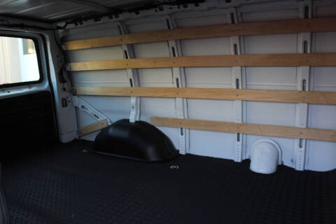 2023 GMC Savana 2500