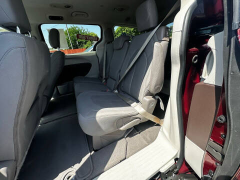 2017 Chrysler Pacifica LX