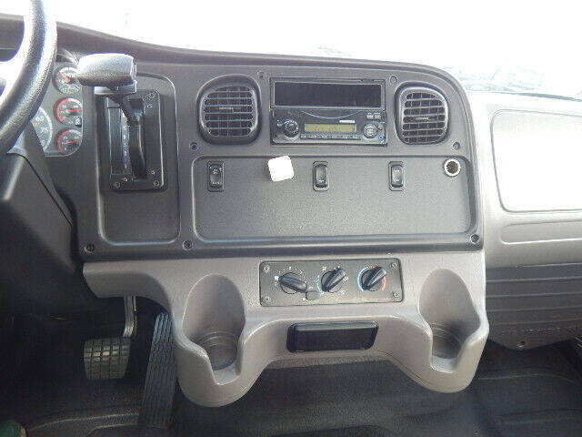 2014 Freightliner M2 106