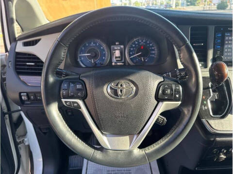 2016 Toyota Sienna