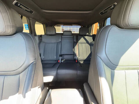 2023 Land Rover Range Rover P530 SE