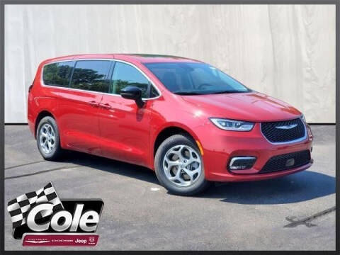 2024 Chrysler Pacifica for sale at COLE Automotive in Kalamazoo MI