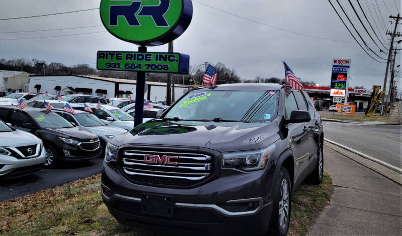 2017 GMC Acadia SLE-2