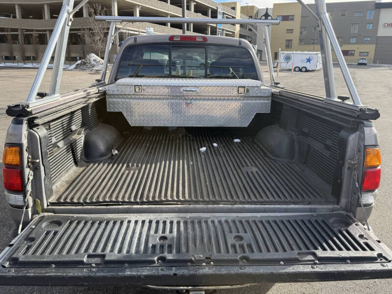 2002 Toyota Tundra SR5 V8