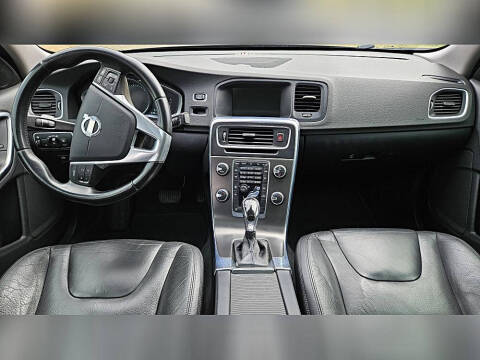 2014 Volvo S60 T5 Platinum